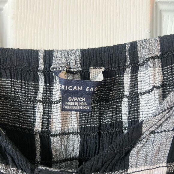 American Eagle Women’s Plaid Black and White Top - Picture 2 of 4